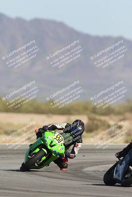 media/Oct-04-2025-CVMA (Sat) [[408bcdd6e4]]/Race 13-Amateur Supersport Open/
